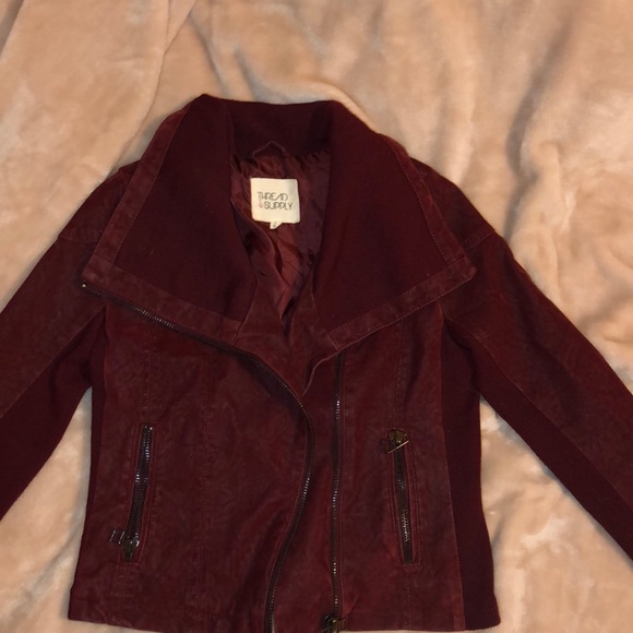 Red/maroon jacket - Picture 1 of 6